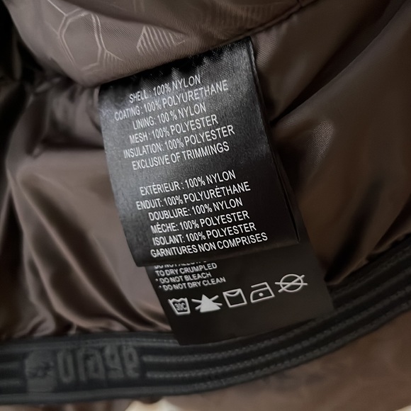 Winter coat with removable hood inside pockets. Venting underarms Great looking - Picture 6 of 9